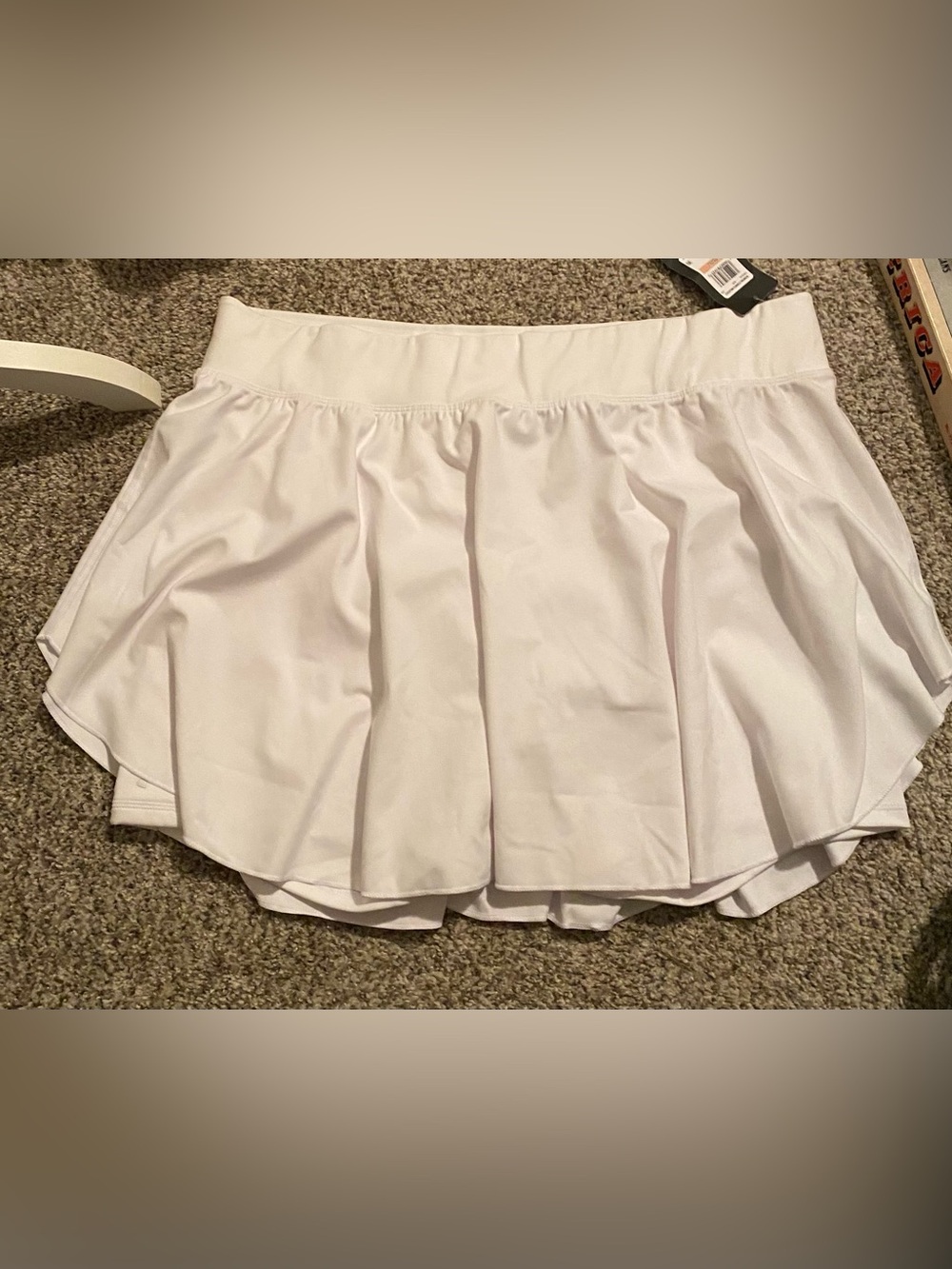 Women's White Athletic Skort - Lightweight Pleated Style Under Armor Size 2X NWT